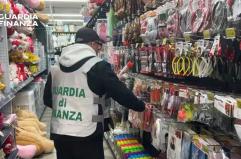 Sequestrati nel Salento oltre 40mila prodotti tra contraffatti e pericolosi