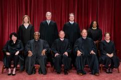 La Corte Suprema frena gli abusi, non certo i dazi