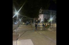 Bari, l'area giochi al Redentore chiude dopo l'infortunio di un bimbo. Ma i genitori aprono le transenne e i figli giocano