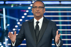 Sanremo 2026, &egrave; la serata dei duetti: Bianca Balti co-conduttrice, &laquo;Mister X&raquo; &egrave; Alessandro Siani