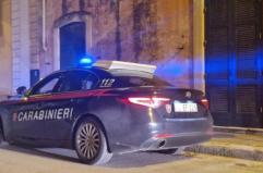 San Cesario di Lecce, sorpresi nel parcheggio del centro commerciale a rubare un'auto: 45enne bloccato dopo la fuga