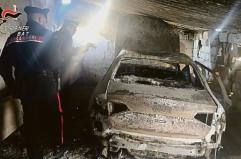 Auto rubate e cannibalizzate, i carabinieri scoprono tre depositi nell&rsquo;Alta Murgia