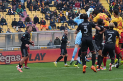 Pierotti, il &laquo;multiuso&raquo; del Lecce: &laquo;La strada &egrave; ancora lunga. Dobbiamo essere uniti e continuare cos&igrave;&raquo;