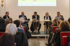 Bif&st 2026, tra i premiati sul palco Checco Zalone e Tornatore. Ecco i film e gli ospiti della 17esima edizione