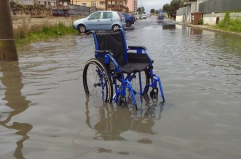 &laquo;Mio figlio &egrave; costretto in carrozzina, se piove non pu&ograve; venire a trovarmi&raquo;: Talsano ancora sott&rsquo;acqua dopo la pioggia