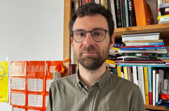 &laquo;La strada di Vinicio Capossela&raquo;: Giovanni Ansaldo porta il viaggio dentro Ovunque Proteggi a Lecce e Bari