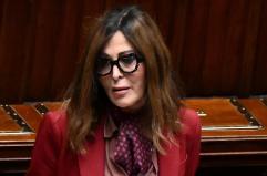La ministra del turismo Santanch&egrave; si dimette. La stoccata a Meloni: &laquo;Ti rassegno le mie dimissioni come hai ufficialmente auspicato&raquo;
