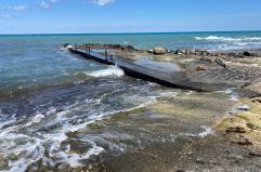 Mola di Bari, scoperto uno scalo imbarcazioni abusivo lungo la litoranea: una denuncia