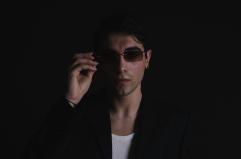  La musica &egrave; lavoro: Giovami si &laquo;candida&raquo; su LinkedIn e lancia il singolo &laquo;crESCere&raquo;