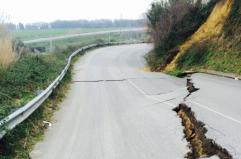Frana in Molise, guida verso Bari ma si perde nelle campagne per colpa del navigatore: donna salvata dalla Protezione Civile