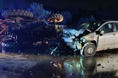 Scontro tra auto e trattore sulla litoranea tra Torre Mozza e Torre San Giovanni, traffico in tilt