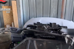 Modugno, smantellata banda del riciclaggio di auto rubate: in 4 arrestati, sono del Foggiano