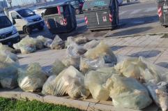 Bari Vecchia, sul Lungomare i rifiuti abbandonati dai &laquo;furbetti&raquo; dell'indifferenziata: multati 8 ristoratori