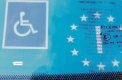 Pass auto disabili, a Lecce &egrave; guerra ai furbetti: &laquo;Li staneremo tutti&raquo;