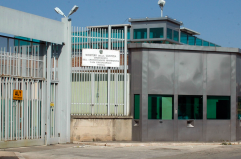 Foggia, estorsioni e lesioni passando per la truffa a un romano: arrestati padre e figlio