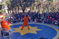 Bari, a piazza Umberto il percorso “Occupato dai bambini!” si chiude con "Un clown per amico" 