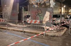 Bari, allarme per il ponte Di Vagno a rischio crollo: i vigili fanno sgomberare le auto Bari, allarme per il ponte Di Vagno a rischio crollo: i vigili fanno sgomberare le auto