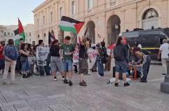 Bari scende in piazza per la Palestina: sit in in Piazza del Ferrarese