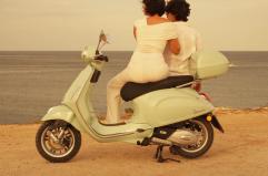 Ecco come esplorare la Puglia in sella a una moto: nasce il tour Vespa Escape