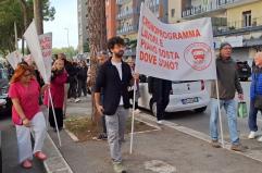 Bari, al Municipio 2 è il «No Brt Day». Commercianti e residenti in marcia: «Vogliamo cronoprogramma e piano sosta»