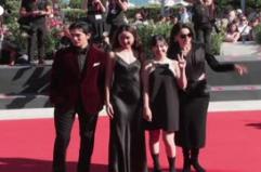 Venezia, le star sfilano sul red carpet per la premie're di "Nuhai"