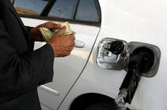 Opec+ decide aumento produzione greggio