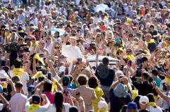 Il Papa ai giovani, "non dobbiamo sciupare la vita"