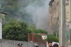 Napoli, esplosione in una fabbrica di fuochi d'artificio: nessuna vittima