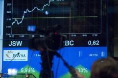 Borsa: Europa incerta alla vigilia della Bce, Parigi +0,15%