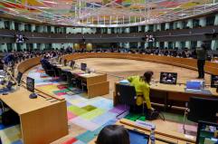 Ok dei 27 Ue al rinnovo della black list per i russi
