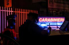 Violentano 12enne e postano video su WhatsApp