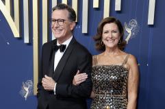 Stephen Colbert vince l'Emmy, prima della sospensione