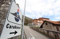 Quindicenne suicida, verifiche su scuola e compagni