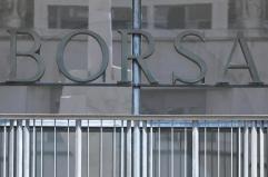 Borsa: Milano chiude debole (-0,43%), scivolone di Cucinelli