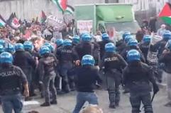 Torino, tensioni al corteo pro-Palestina: la polizia carica i manifestanti
