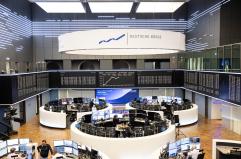 Borsa: Europa contrastata, Parigi +0,31%, Francoforte -0,2%