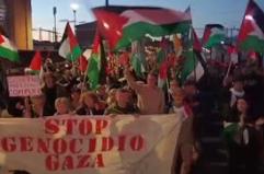 Protesta dei manifestanti pro Gaza alla stazione di Viareggio, bloccati i binari