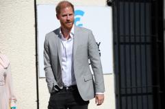 Harry avvicinato per due volte da una stalker durante visita Gb