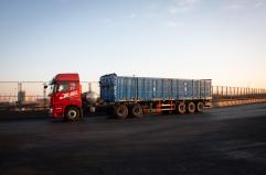 Trump, da novembre dazi del 25% su camion medi e grandi