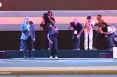 Buenos Aires, la campionessa olimpica Biles conduce un workshop di ginnastica