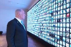 Netanyahu accende una candela in memoria delle vittime della guerra