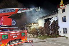 Esplosione nel Veronese,in casa varie bombole di gas e molotov