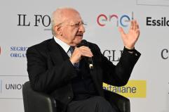 De Luca, "a capotavola ci sono sempre io, controllo tutto"