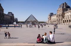 Al Louvre rubati i gioielli di Napoleone