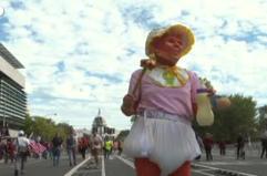 Protesta anti Trump a Washington, il corteo riunito davanti al Campidoglio