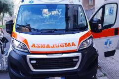 Investiti dal treno, un giovane morto e due feriti