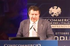 Milano, Salvini: "Per banche contributo da 5mld, se si lamentano saranno 6 o 7"