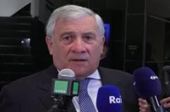 Tajani, 'dubbi su uso asset russi, serve base giuridica'