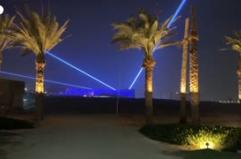 Grand Egyptian Museum, piramidi di Giza illuminate in vista dell'inaugurazione