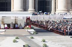 ++ Papa, presente oscurato da ingiustizie, diamo speranza ++ ++ Papa, presente oscurato da ingiustizie, diamo speranza ++